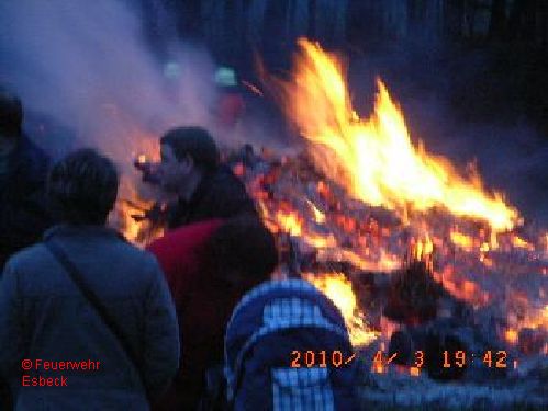 100403Osterfeuer5