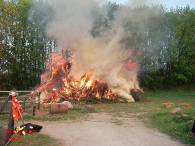 110423_Osterfeuer3